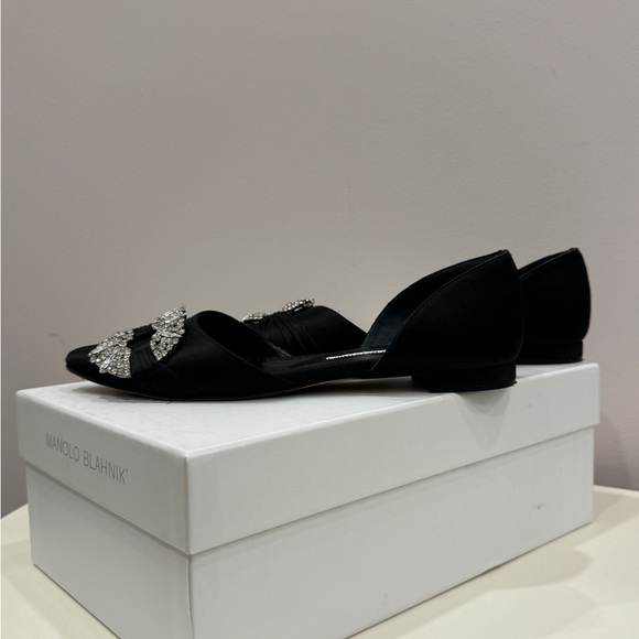 Crystal embellished satin flats from Manolo Blahnik - Picture 7 of 11